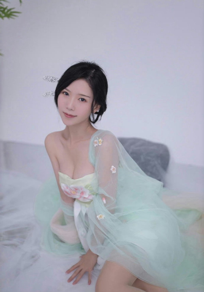 芙蓉镇 封面